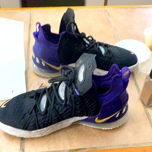 LeBron 18 Lakers